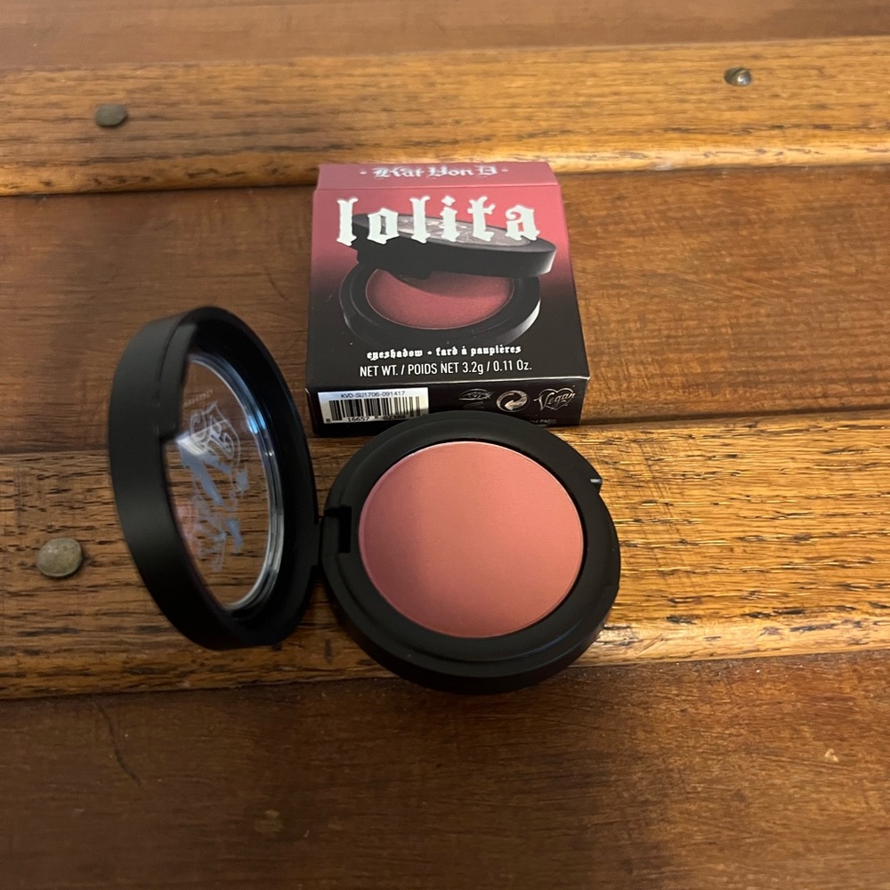 Kat Von D Lolita Eyeshadow NIB - Picture 6 of 9
